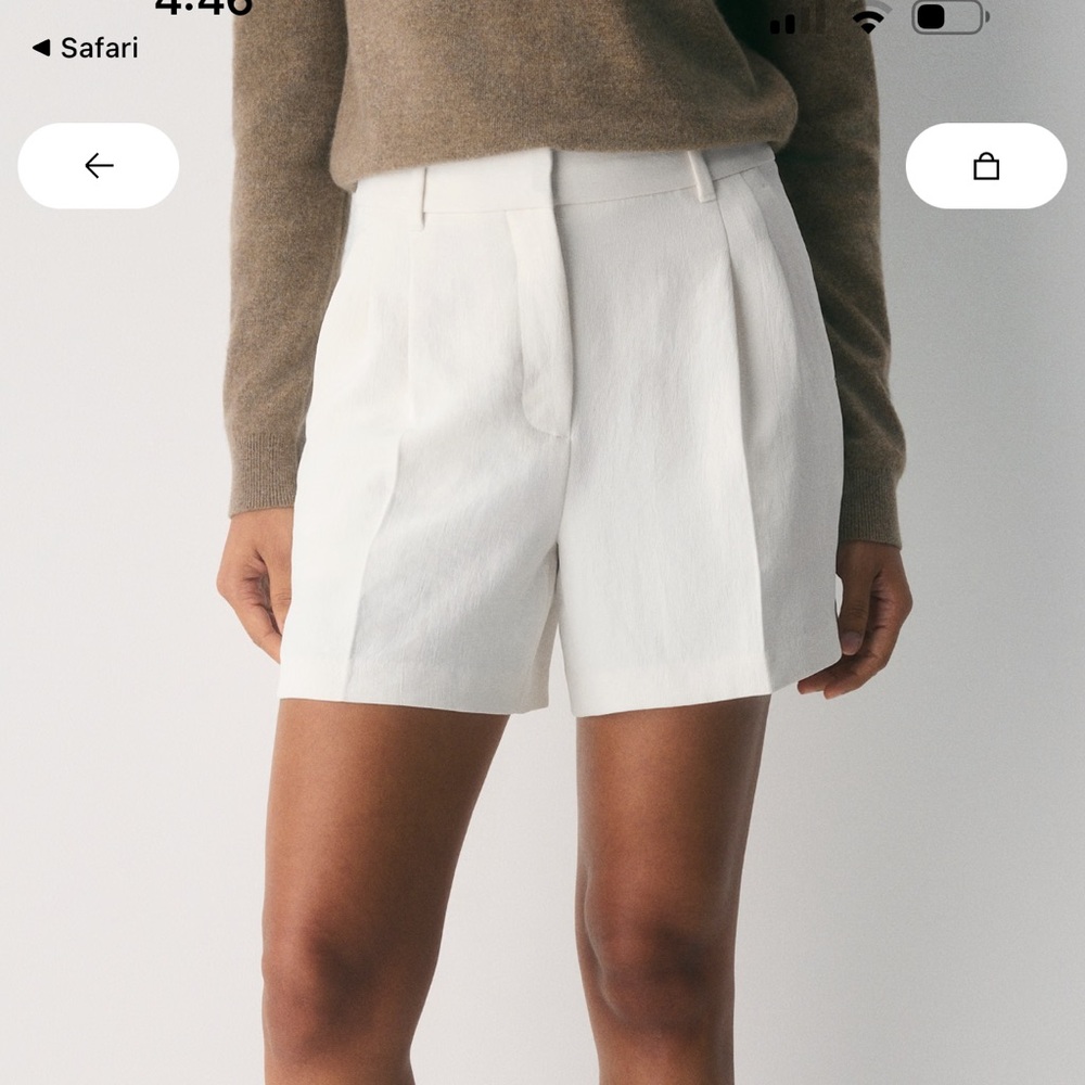 Aritzia White Women's Shorts